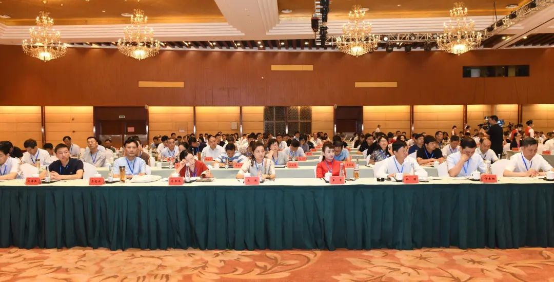 省文联第七次代表大会在合肥开幕(图3) 省文联第七次代表大会在合肥开幕(图3)
